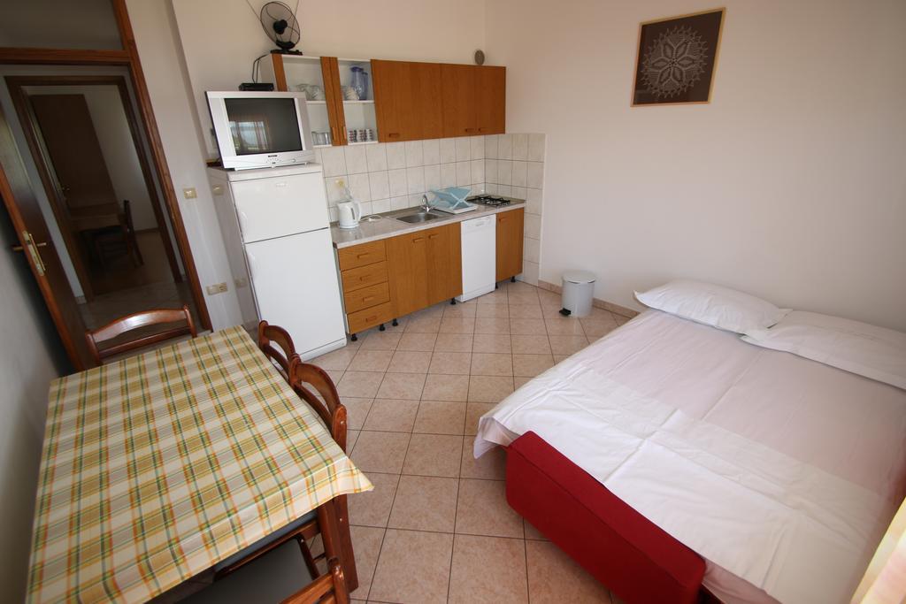 Villa Stipe Lokva Rogoznica Ruang foto