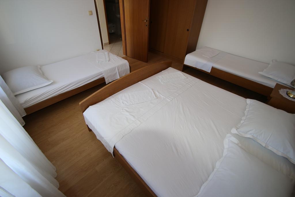 Villa Stipe Lokva Rogoznica Ruang foto